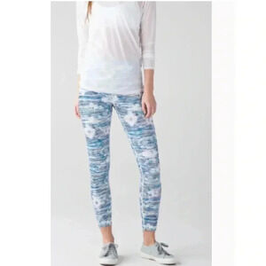 Lululemon High Times Pant blue, size 2